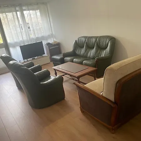 Dans Un En Colocation Apartamento
